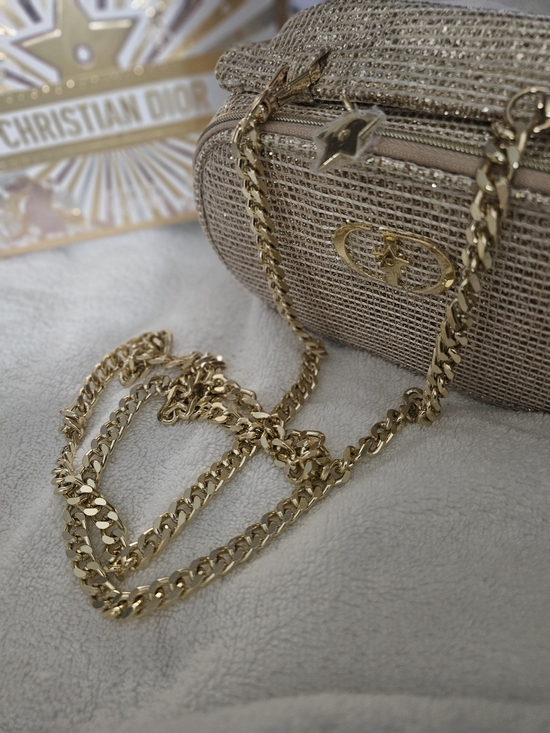 Dior Handbags - 💞💘Womens Christian Dior Gold Cosmetic Bag With Chain - NWOT💞❣️